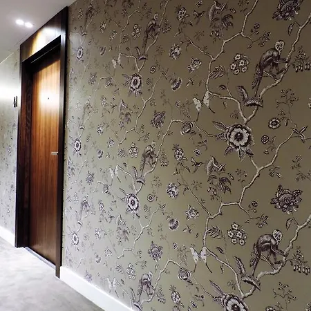L'arbre Voyageur - Bw Premier Collection - 4*